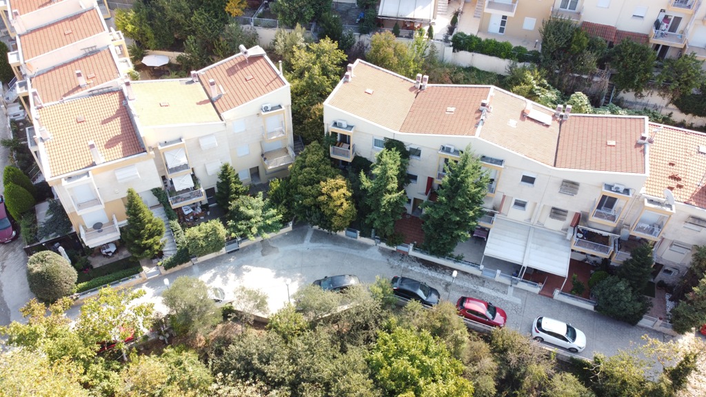 ΔΙΩΡΟΦΕΣ ΚΑΤΟΙΚΙΕΣ